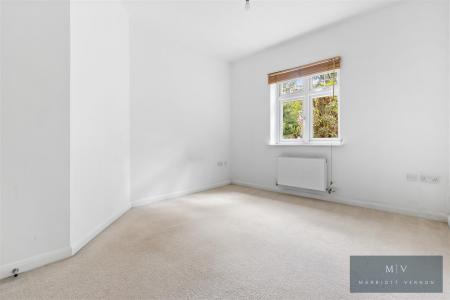 2 bedroom Flat for sale in Normanton Road, South Croydon