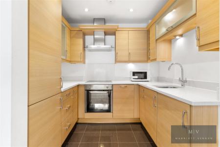 2 bedroom Flat for sale in Normanton Road, South Croydon