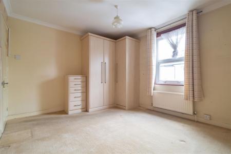 2 bedroom Terraced House for sale in Queen Street, Croydon