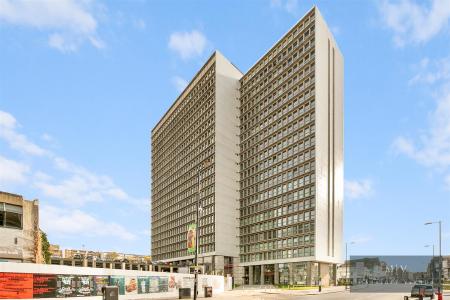 2 bedroom Flat for sale in High Street, Croydon
