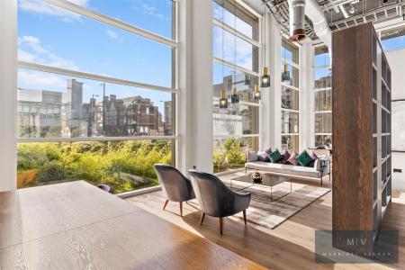 2 bedroom Flat for sale in High Street, Croydon