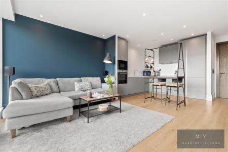 2 bedroom Flat for sale in High Street, Croydon