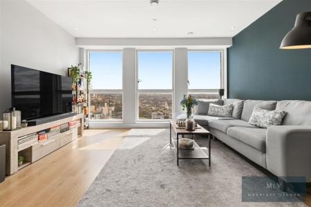 2 bedroom Flat for sale in High Street, Croydon