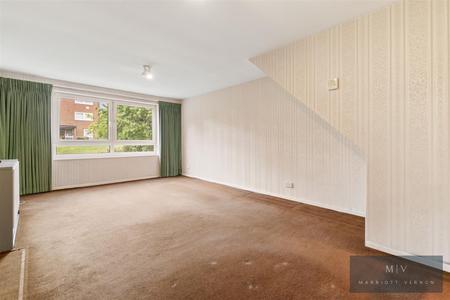 2 bedroom Flat for sale in St. Arvans Close, Croydon