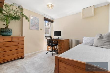 2 bedroom Flat for sale in St. Peters Road, Croydon