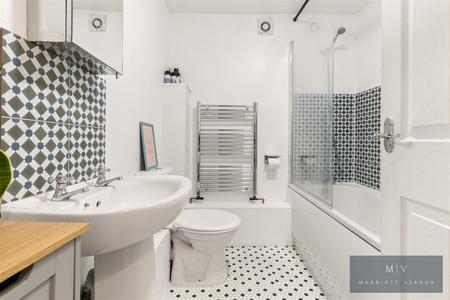 2 bedroom Flat for sale in St. Peters Road, Croydon