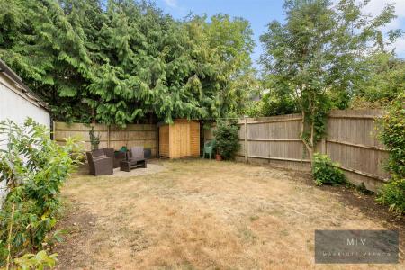 2 bedroom Flat for sale in Campden Road, South Croydon