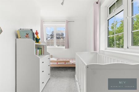 2 bedroom Flat for sale in Campden Road, South Croydon