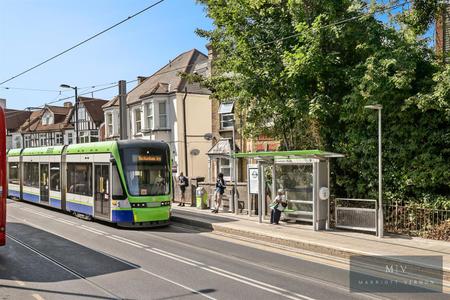 2 bedroom Flat for sale in Addiscombe Road, Croydon