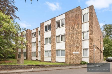 3 bedroom Flat for sale in Haling Park Road, South Croydon