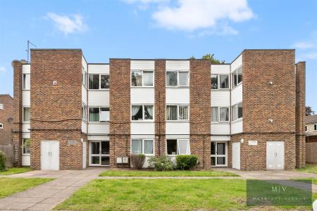 3 bedroom Flat for sale in Haling Park Road, South Croydon