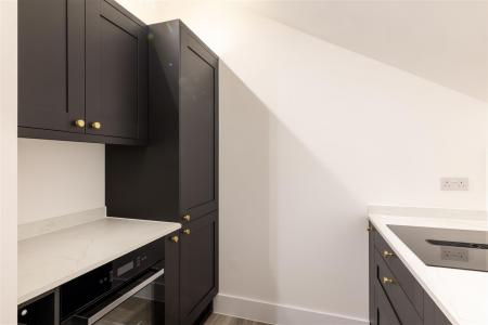 3 bedroom Flat for sale in The Waldrons, Croydon