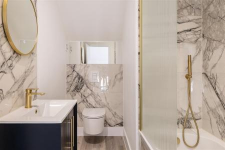 3 bedroom Flat for sale in The Waldrons, Croydon