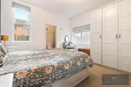 2 bedroom Flat for sale in Carlton Road, South Croydon