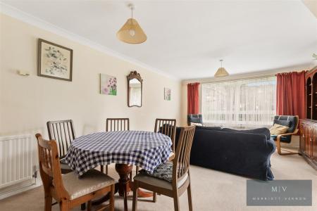 3 bedroom Flat for sale in St. Arvans Close, Croydon