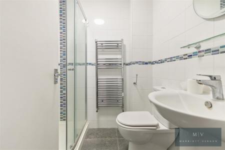 2 bedroom Terraced House for sale in Saracen Close, Croydon