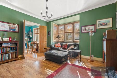 2 bedroom Flat for sale in Dale Road, Purley