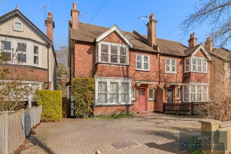 2 bedroom Flat for sale in Dale Road, Purley