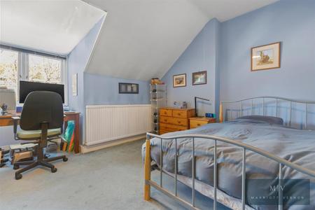 2 bedroom Flat for sale in Dale Road, Purley