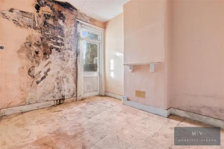 3 bedroom End of terrace house for sale in Davidson Road, Croydon