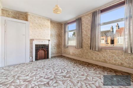 3 bedroom End of terrace house for sale in Davidson Road, Croydon