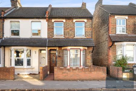3 bedroom End of terrace house for sale in Davidson Road, Croydon