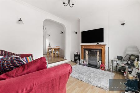 2 bedroom Terraced House for sale in Bynes Road, South Croydon