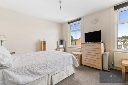 2 bedroom Terraced House for sale in Bynes Road, South Croydon