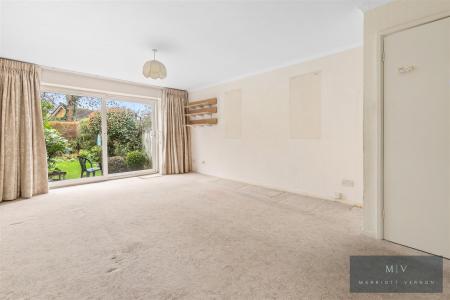 3 bedroom Terraced House for sale in Tidenham Gardens, Croydon