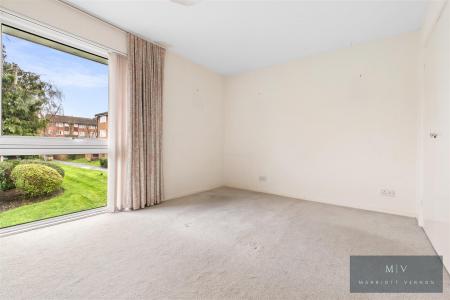 3 bedroom Terraced House for sale in Tidenham Gardens, Croydon