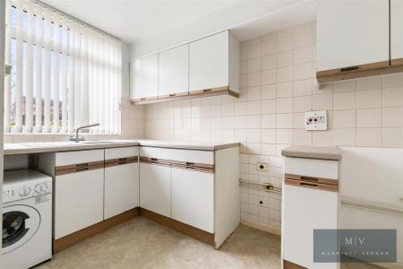 3 bedroom Terraced House for sale in Tidenham Gardens, Croydon
