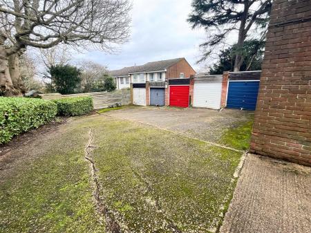 3 bedroom Terraced House for sale in Tidenham Gardens, Croydon