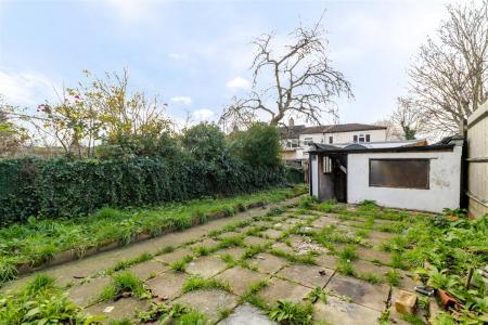 3 bedroom Terraced House for sale in Harcourt Road, Thornton Heath