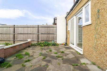 3 bedroom Terraced House for sale in Harcourt Road, Thornton Heath