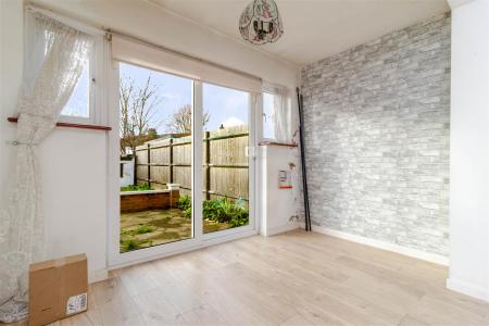3 bedroom Terraced House for sale in Harcourt Road, Thornton Heath