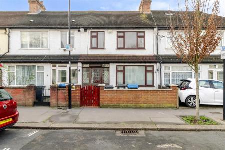 3 bedroom Terraced House for sale in Harcourt Road, Thornton Heath