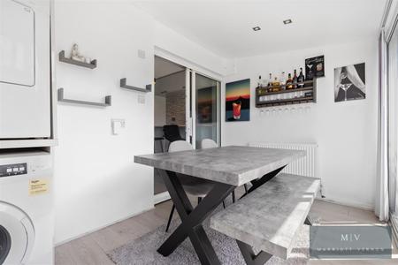 2 bedroom End of terrace house for sale in Clayton Mead, Godstone