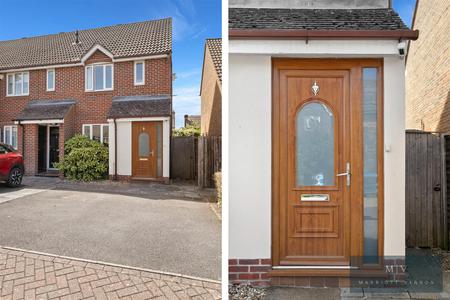 2 bedroom End of terrace house for sale in Clayton Mead, Godstone