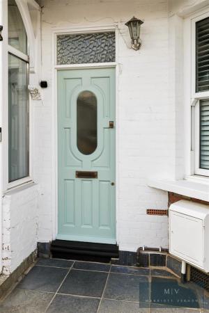 3 bedroom Terraced House for sale in Churchill Road, South Croydon