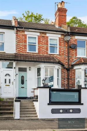 3 bedroom Terraced House for sale in Churchill Road, South Croydon