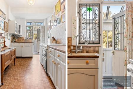 3 bedroom Semi-detached house for sale in Deanfield Gardens, Croydon