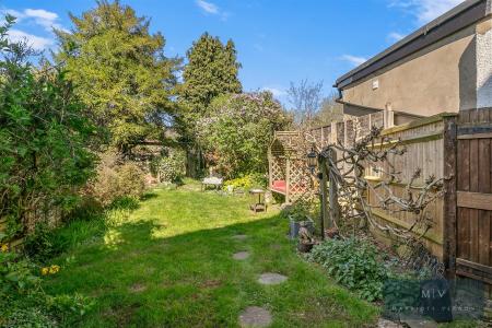 3 bedroom Semi-detached house for sale in Deanfield Gardens, Croydon
