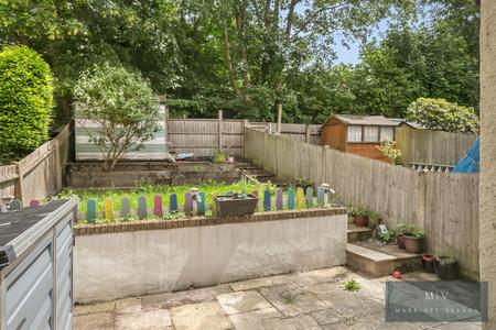 4 bedroom Terraced House for sale in Selsdon Avenue, South Croydon