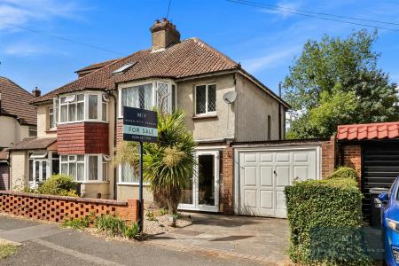 3 bedroom Semi-detached house for sale in Grasmere Road, Purley