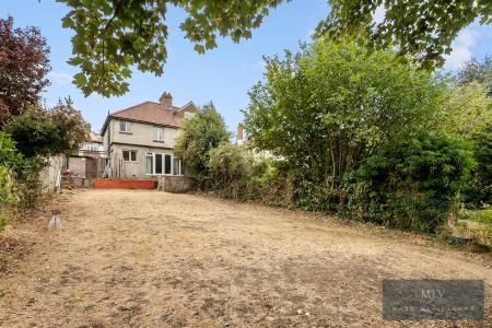 3 bedroom Semi-detached house for sale in Grasmere Road, Purley