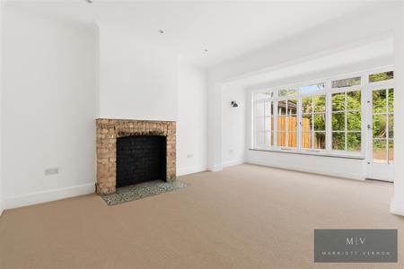 3 bedroom Semi-detached bungalow for sale in Old Lodge Lane, Purley