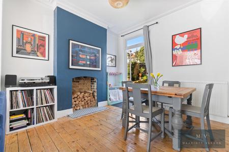 3 bedroom Semi-detached house for sale in Temple Road, Croydon