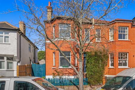 3 bedroom Semi-detached house for sale in Temple Road, Croydon