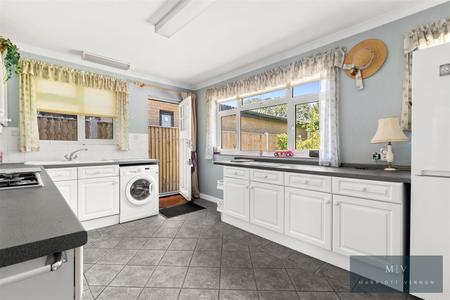 2 bedroom Detached bungalow for sale in Devonshire Way, Croydon