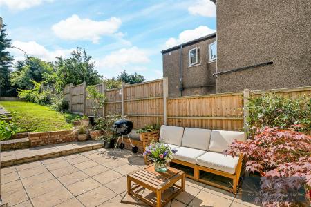 4 bedroom Semi-detached house for sale in Chelsham Road, South Croydon